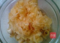 雪梨银耳养颜羹的做法图解2