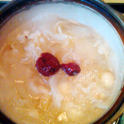 雪梨银耳养颜羹的做法[图]