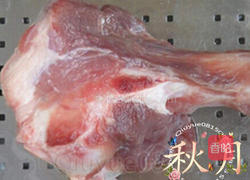 大骨汤的做法图解1