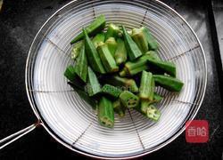 秋葵炒培根的做法图解4