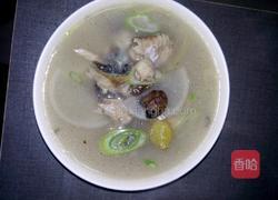 鲫鱼萝卜汤的做法图解5