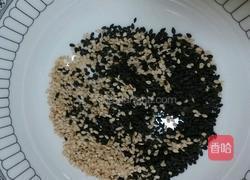 黑芝麻紫薯饼干的做法图解1