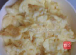 平菇烧蛋的做法图解2