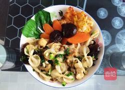 爆炒蝴蝶面的做法图解3