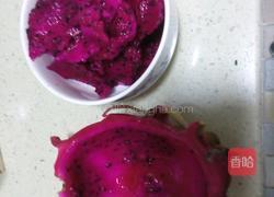 火龙果榴莲椰奶西米露的做法图解2