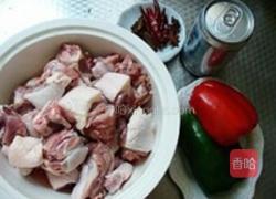 香辣啤酒鸭的做法图解1