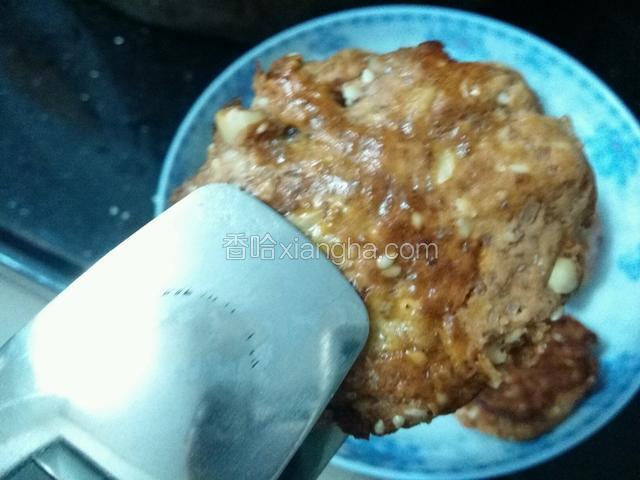 190度烤10分钟后转160都烤5到10分钟(看你的饼上色程度而定)。