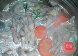 鸡脚莲藕菌菇汤的做法图解6