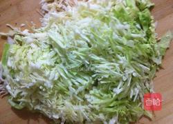 圆白菜炒饼的做法图解2