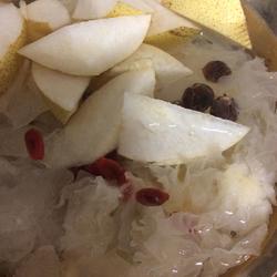 冰糖雪梨美容汤的做法[图]