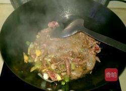 开胃辣椒肉片的做法图解2