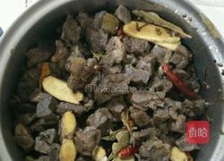 红焖牛肉的做法图解4