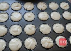 迷你纸杯蛋糕的做法图解7