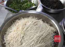 鲜虾面的做法图解1