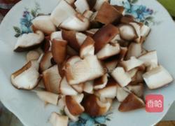 培根青椒香菇炒的做法图解2