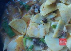 土豆炒牛肉的做法图解3