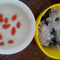 花生蒸蛋和黑豆饭的做法[图]