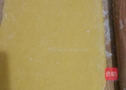 蛋黄菊花馓的做法图解3