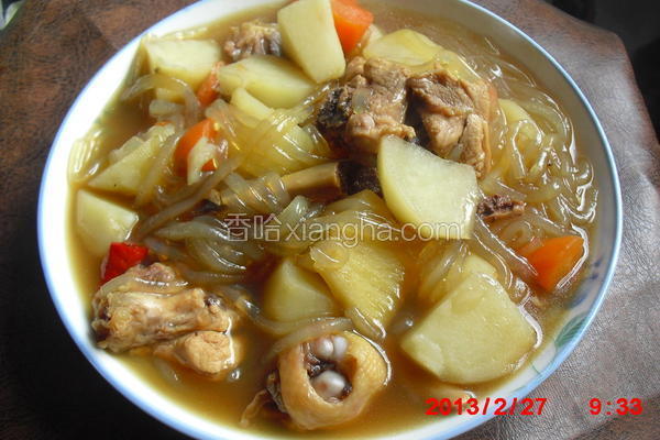 土豆粉条炖鸡