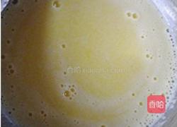 黄桃戚风卷的做法图解4