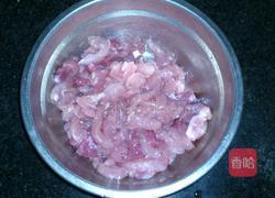 肉丝炒真姬菇的做法图解2