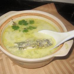 豆浆煮黄骨鱼的做法[图]