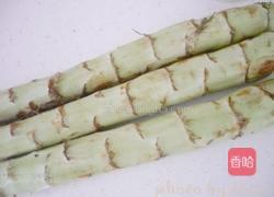 莴笋鲜榨菜的做法图解1