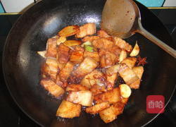 红酒红烧肉的做法图解9