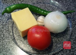 奶酪焗鸡丁的做法图解1