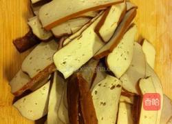 豆豉苦瓜炒香干的做法图解2