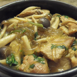 蟹味猪肉炖粉条的做法[图]