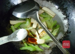 西芹炒香干的做法图解8