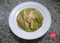 西芹炒香干的做法图解10