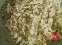 榨菜丝炒肉筋的做法图解4