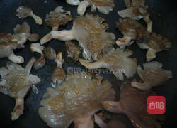 香煎平菇的做法图解4