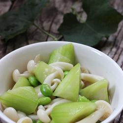 毛豆烩丝瓜的做法[图]