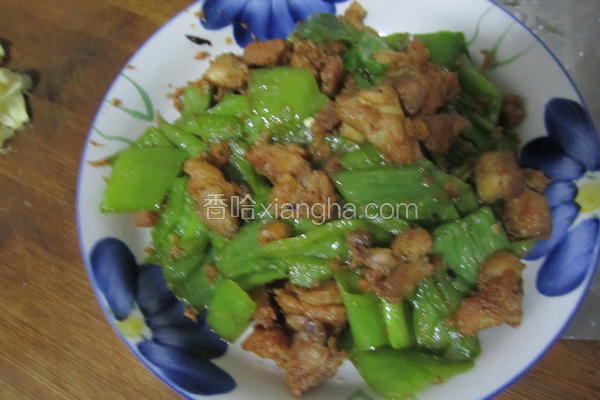 尖椒炒鸡块
