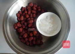 冰糖蜜枣的做法图解1