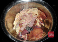 泡椒鸡杂的做法图解1