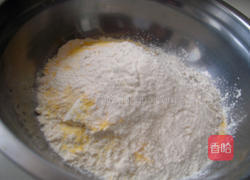 葡萄干发糕的做法图解1