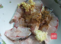 铁板烤鱼的做法图解2