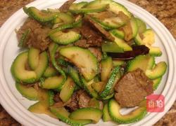 西葫芦炒牛肉的做法图解4