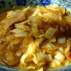 酸菜猪肉炖粉条的做法[图]