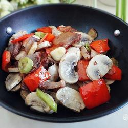 腊肉炒口蘑的做法[图]