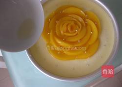 黄桃慕斯蛋糕的做法图解16