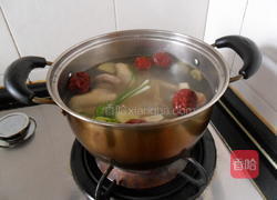 黄芪大枣鸽子汤的做法图解4