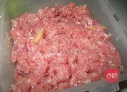 胡萝卜马蹄蒸肉饼的做法图解2