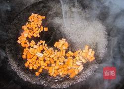 五彩蛋炒饭的做法图解4