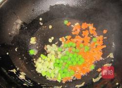 五彩蛋炒饭的做法图解10