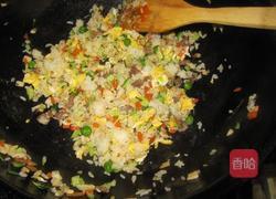 五彩蛋炒饭的做法图解19